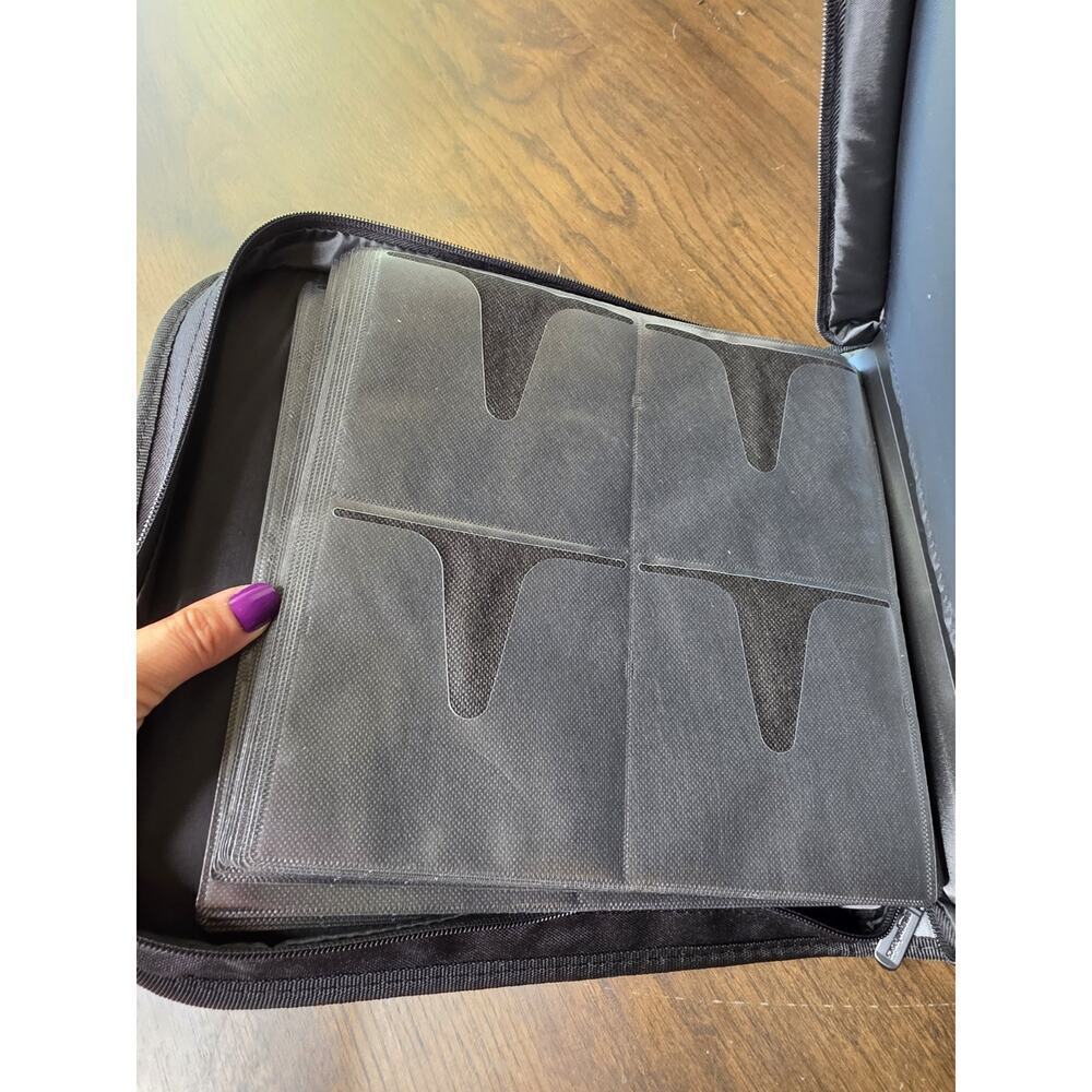 Vintage CD/DVD Nylon carrying case holder with strap-holds 32 CD's - Picture 10 of 16